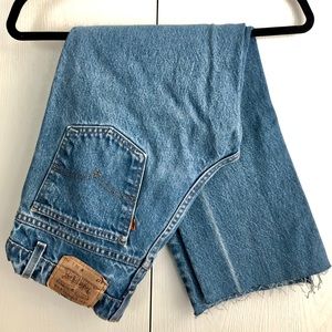 VINTAGE LEVI’S RAW HEM DENIM JEANS